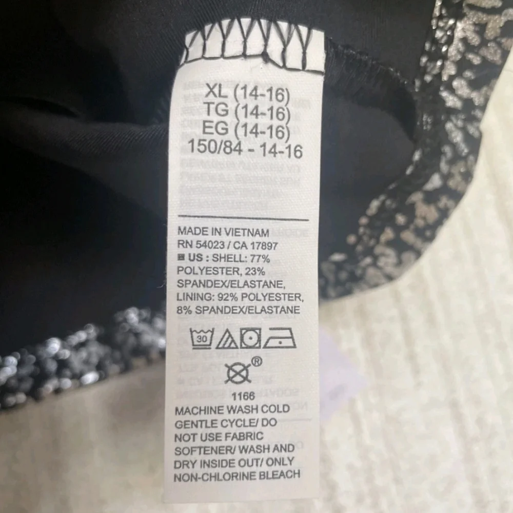 NWT Old Navy Girls Size XL 14-16 Athletic Top Built In Sports Bra Metallic